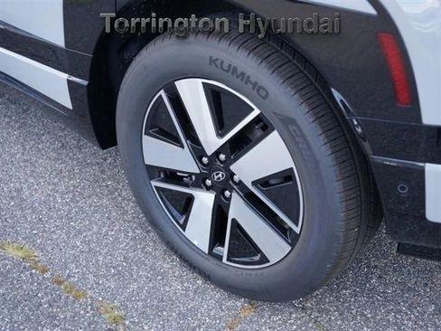 New 2026 Hyundai Ioniq 9 SEL image 14