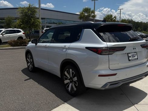 Used 2025 Mitsubishi Outlander SEL FWD image 7