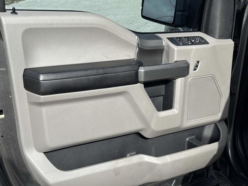 Used 2016 Ford F150 XLT w/ Equipment Group 302A Luxury image 17