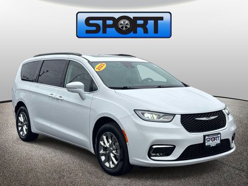 Used 2022 Chrysler Pacifica Touring-L w/ Uconnect Theater Family Group AWD/4WD image 27