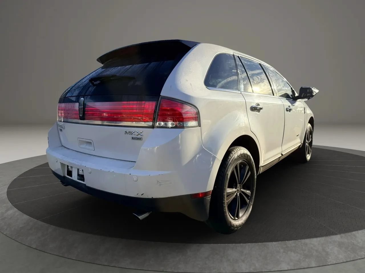Used 2010 Lincoln MKX AWD image 5