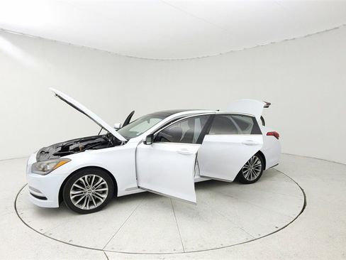 Used 2016 Hyundai Genesis 3.8 w/ Option Group 02 image 10