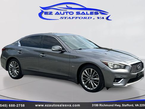 Used 2018 INFINITI Q50 Luxe w/ Essential Package (3.0T Luxe) AWD/4WD image 3