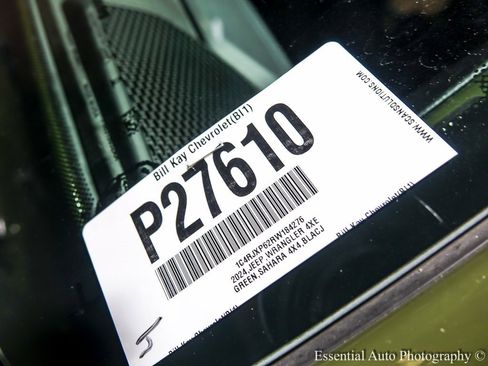 Used 2024 Jeep Wrangler Unlimited Sahara w/ Technology Group image 34