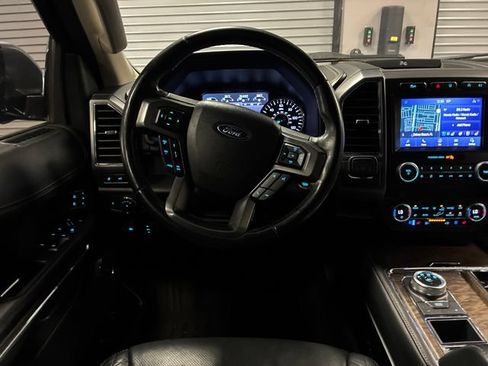 Used 2021 Ford Expedition Max Platinum RWD image 13