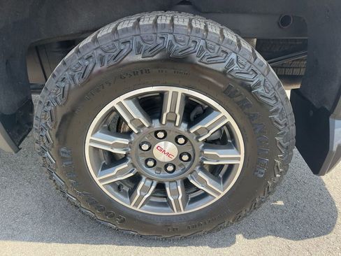 Used 2024 GMC Sierra 1500 AT4 w/ Technology Package image 35