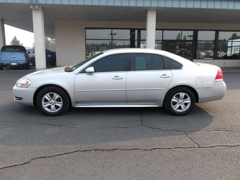 Used 2015 Chevrolet Impala Limited LS FWD image 2