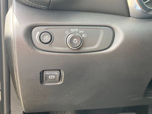Used 2022 Chevrolet Blazer LT AWD/4WD image 13