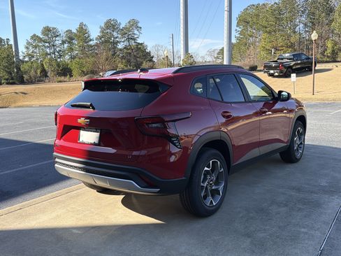 New 2026 Chevrolet Trax LT image 5