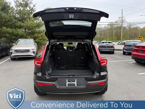 Certified 2024 Volvo XC40 B5 Plus w/ Protection Package Premier AWD/4WD image 23