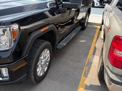 Used 2021 GMC Sierra 2500 Denali AWD/4WD image 3
