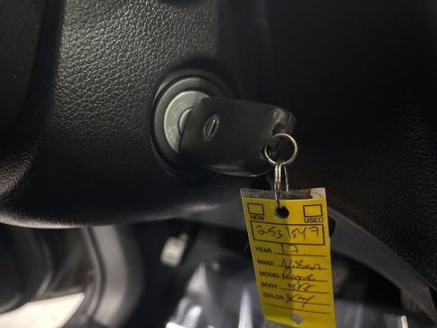 Used 2017 Nissan Rogue S image 39