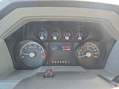 Used 2014 Ford F250 XL w/ Power Equipment Group AWD/4WD image 23