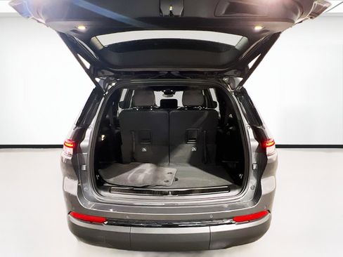Used 2024 Jeep Grand Cherokee L Altitude image 19