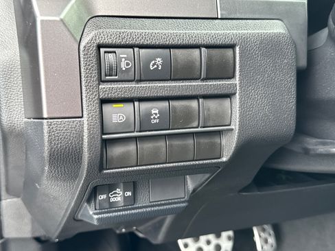 Used 2025 Toyota Tacoma TRD Sport AWD/4WD image 28