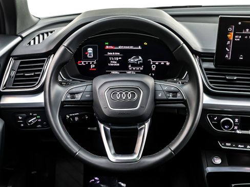 Used 2025 Audi Q5 2.0T Premium w/ Convenience Plus Package image 19