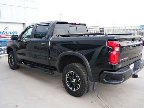 Used 2024 Chevrolet Silverado 1500 ZR2 image 36