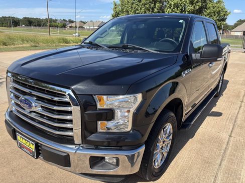Used 2015 Ford F150 XLT w/ Equipment Group 302A Luxury RWD image 3