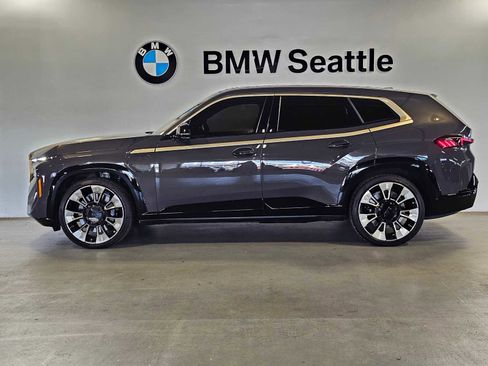 Used 2023 BMW XM AWD/4WD image 3