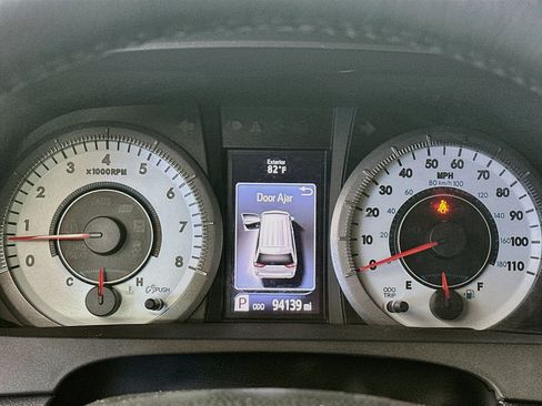 Used 2015 Toyota Sienna SE Premium FWD image 19