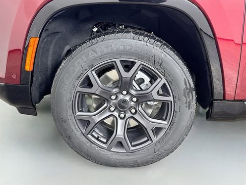 New 2026 Jeep Grand Wagoneer Limited image 37