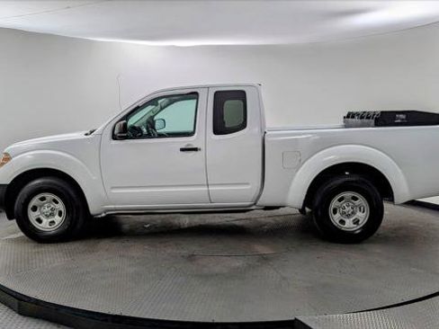 Used 2018 Nissan Frontier S image 3