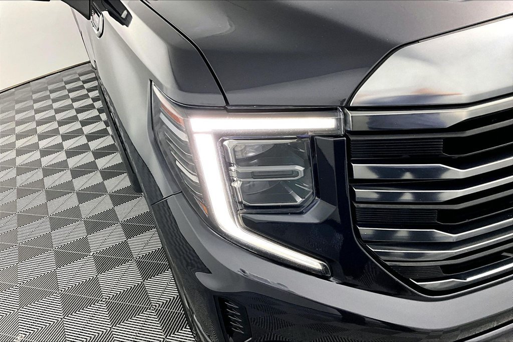 Used 2022 GMC Sierra 1500 AT4 w/ AT4 Premium Package AWD/4WD image 28
