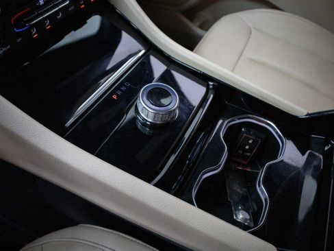 Used 2023 Jeep Grand Cherokee Limited image 19