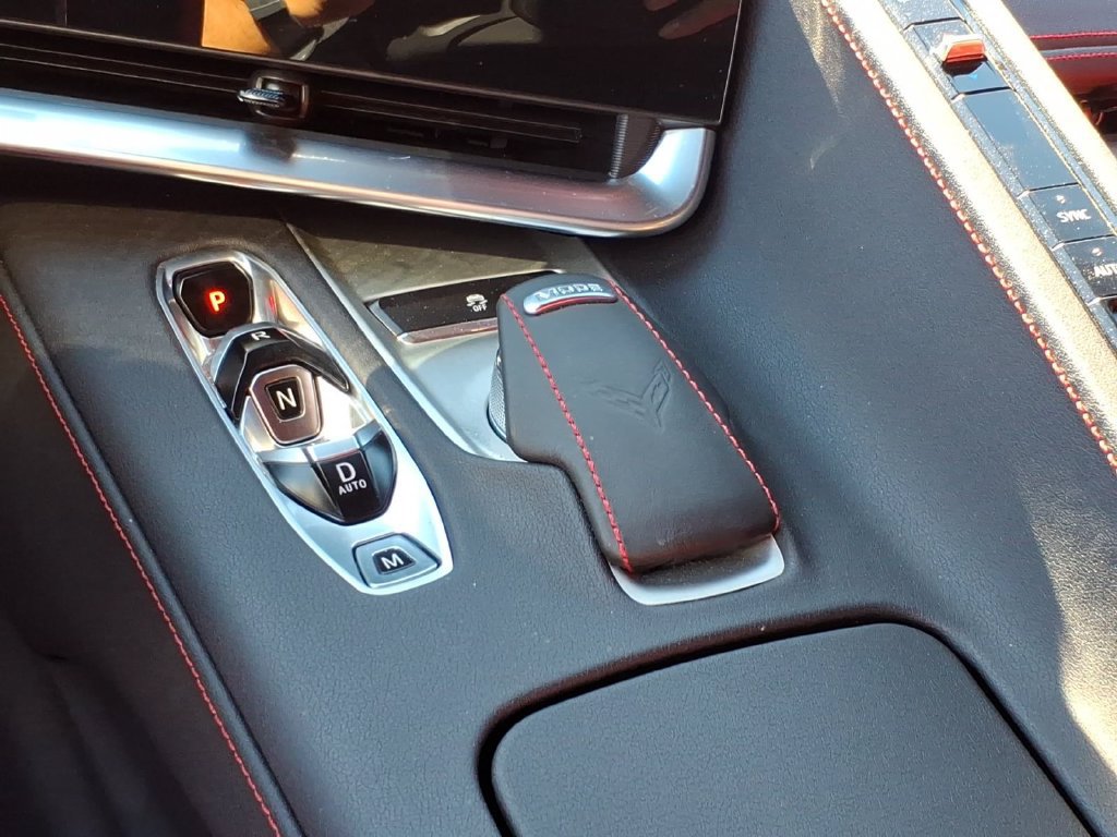 Used 2024 Chevrolet Corvette Stingray Coupe RWD image 18