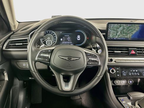 Used 2026 Genesis G70 2.5T RWD image 18