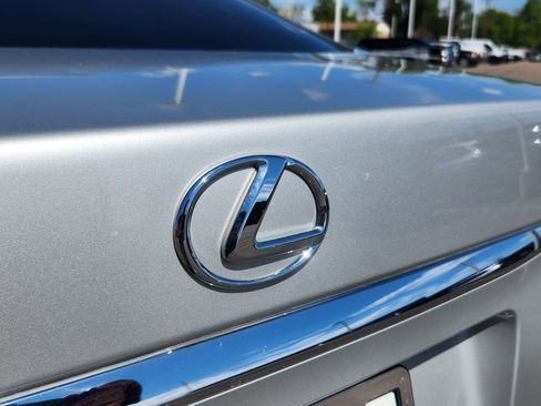 Used 2010 Lexus ES 350 FWD image 17
