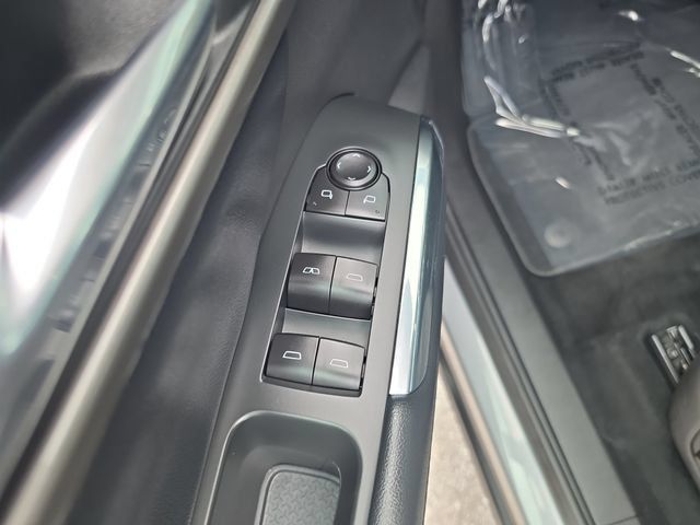 Certified 2026 Chevrolet Traverse LT FWD image 16