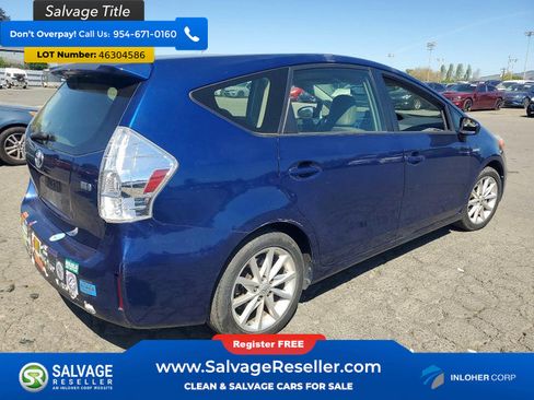 Used 2014 Toyota Prius V Five image 4