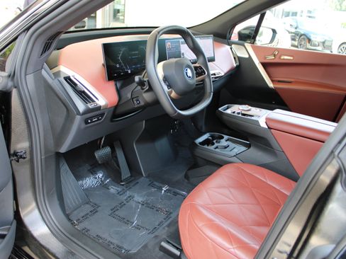 Used 2024 BMW iX M60 AWD/4WD image 16
