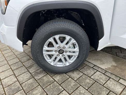 New 2026 Toyota Tundra SR5 AWD/4WD image 10