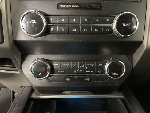 Used 2019 Ford Expedition Max XLT image 13