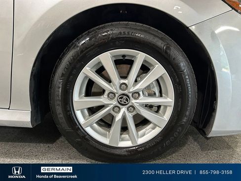 Used 2025 Toyota Camry LE w/ Convenience Package FWD image 12