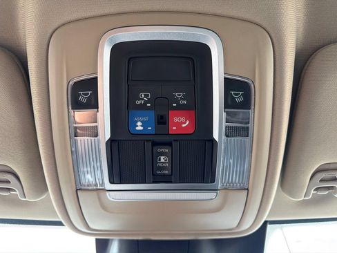 Used 2022 RAM 3500 Laramie AWD/4WD image 47