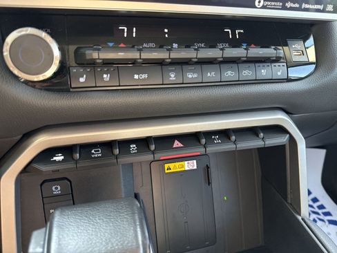 Used 2024 Toyota Tundra Limited w/ TRD Off-Road Package AWD/4WD image 19