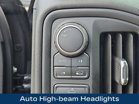 Used 2023 Chevrolet Silverado 1500 Custom AWD/4WD image 9
