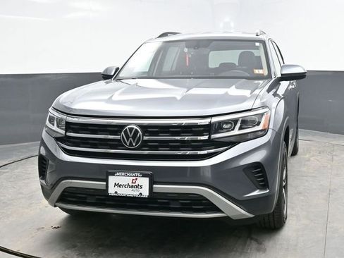 Used 2023 Volkswagen Atlas SE image 2
