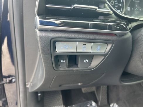 Used 2024 Genesis G80 2.5T image 37