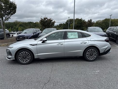 New 2025 Hyundai Sonata SEL image 4