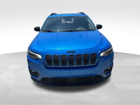 Used 2023 Jeep Cherokee Altitude Lux w/ Lux Elite Package AWD/4WD image 2