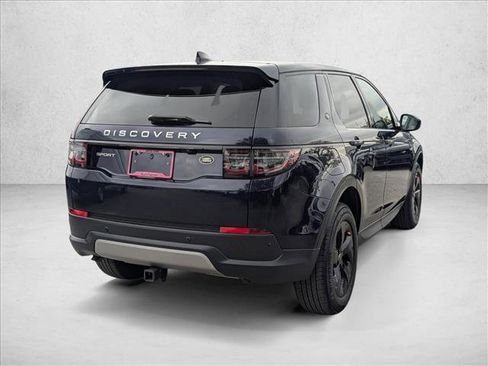 Used 2022 Land Rover Discovery Sport SE image 5