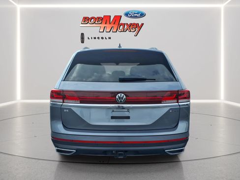 Used 2024 Volkswagen Atlas SE AWD/4WD image 5