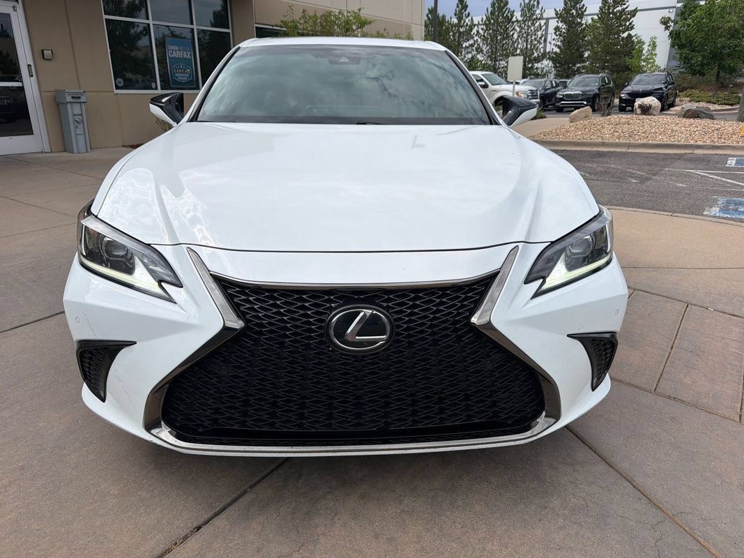 Used 2022 Lexus ES 350 F Sport FWD image 3