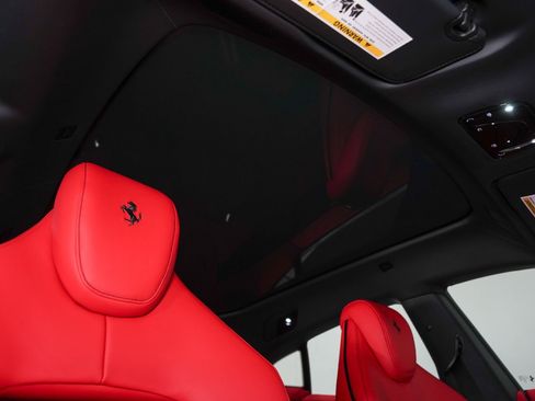 Used 2026 Ferrari Purosangue AWD/4WD image 32