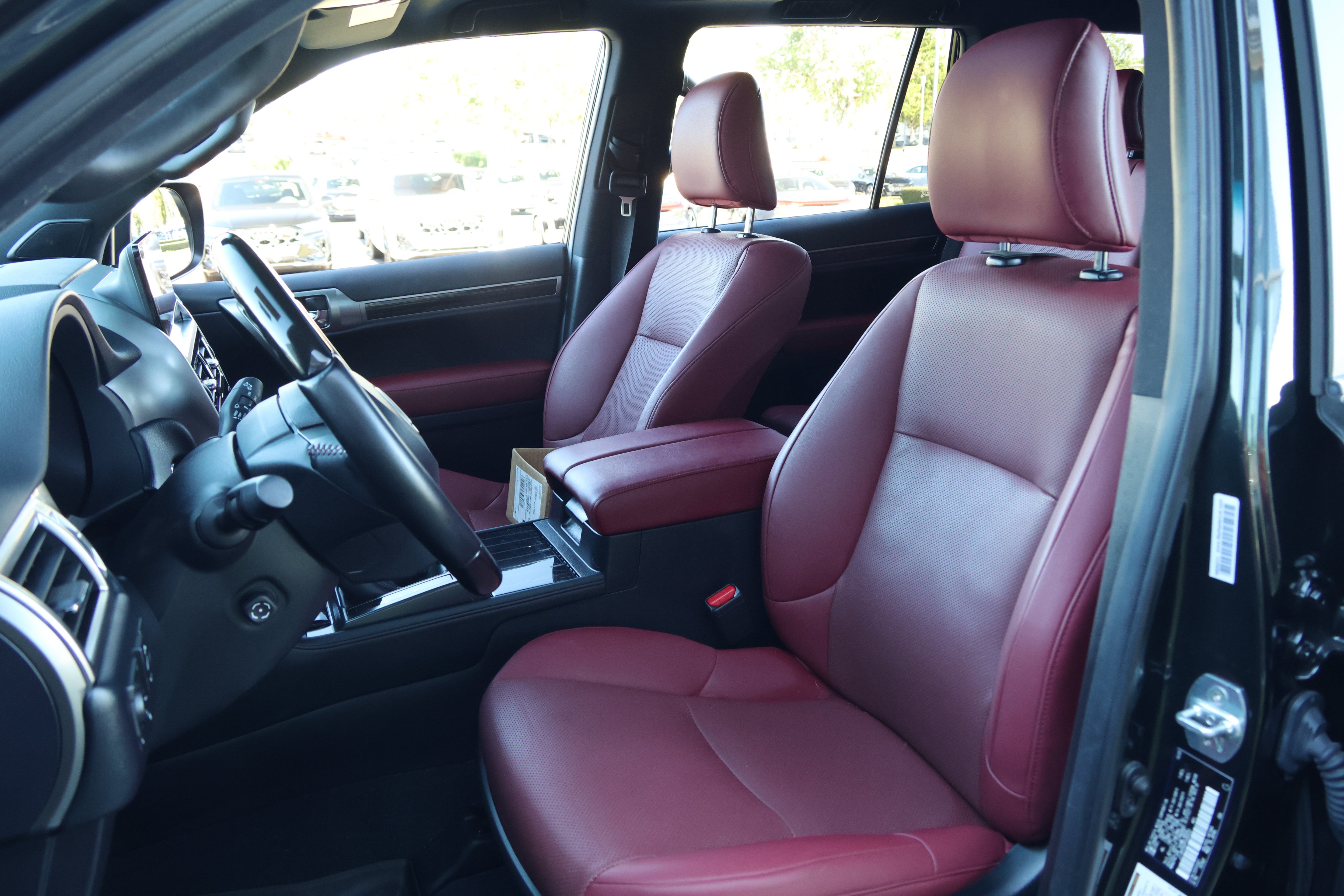 Used 2023 Lexus GX 460 Premium w/ Accessory Package AWD/4WD image 34