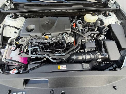 Used 2026 Toyota Camry SE w/ Convenience Package FWD image 9